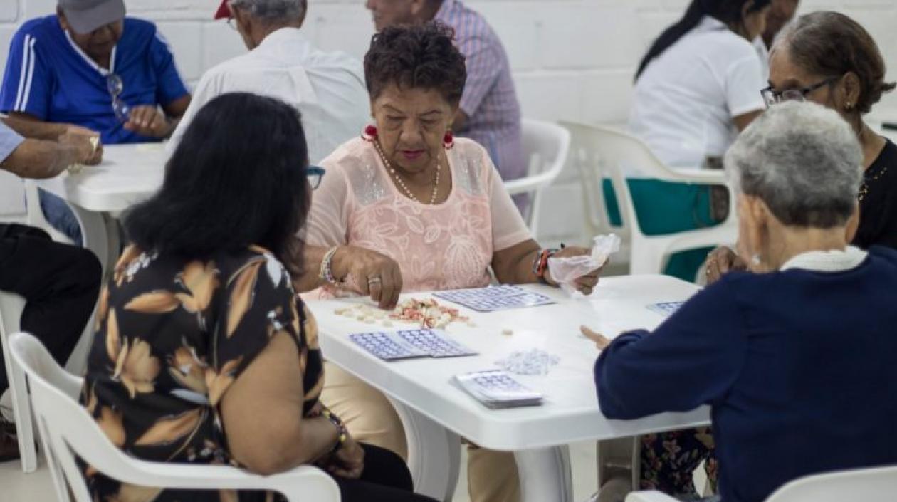 Los Centros de Vida son una estrategia que posibilita la participación, inclusión y atención integral del adulto mayor.