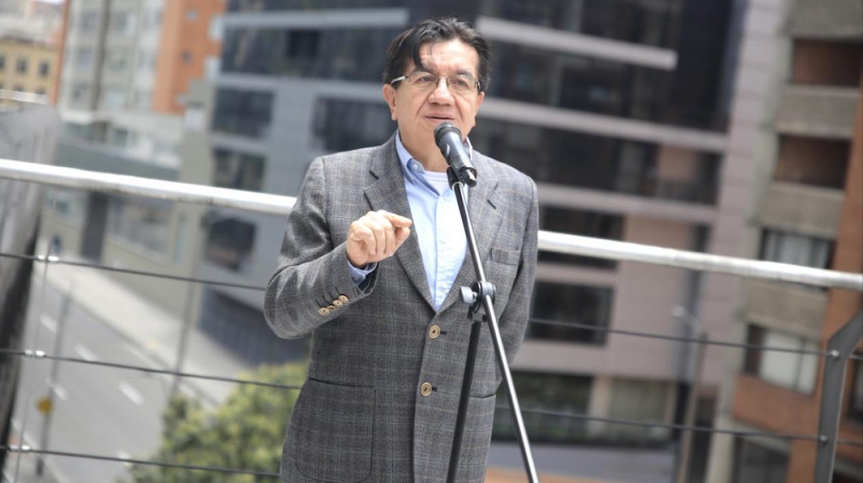 Fernando Ruiz, Ministro de Salud.