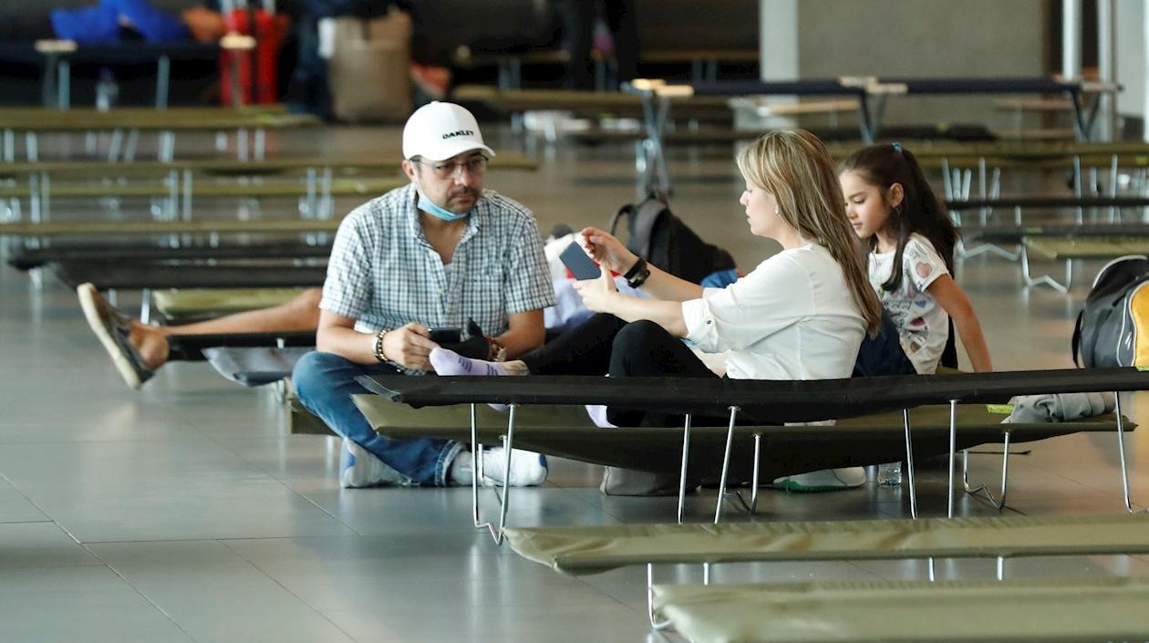 Viajeros en las camas de El Dorado.