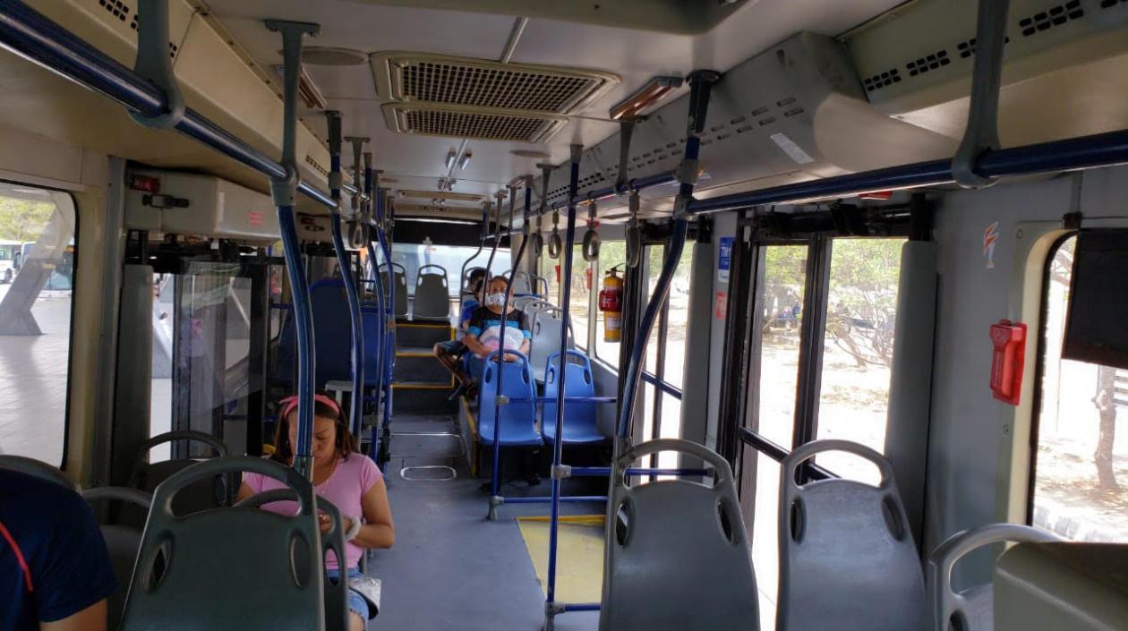 Así se ve un bus de Transmetro por emergencia sanitaria por coronavirus.