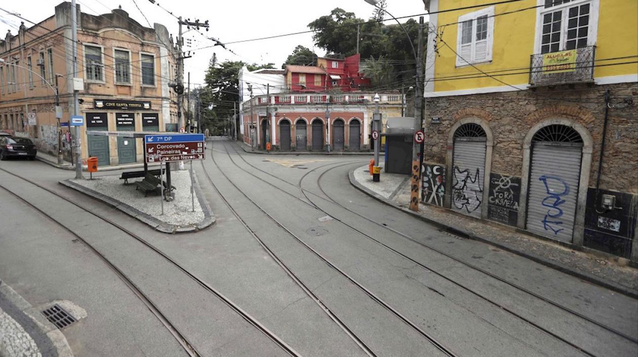 Soledad en el sector comercial de Río de Janeiro.