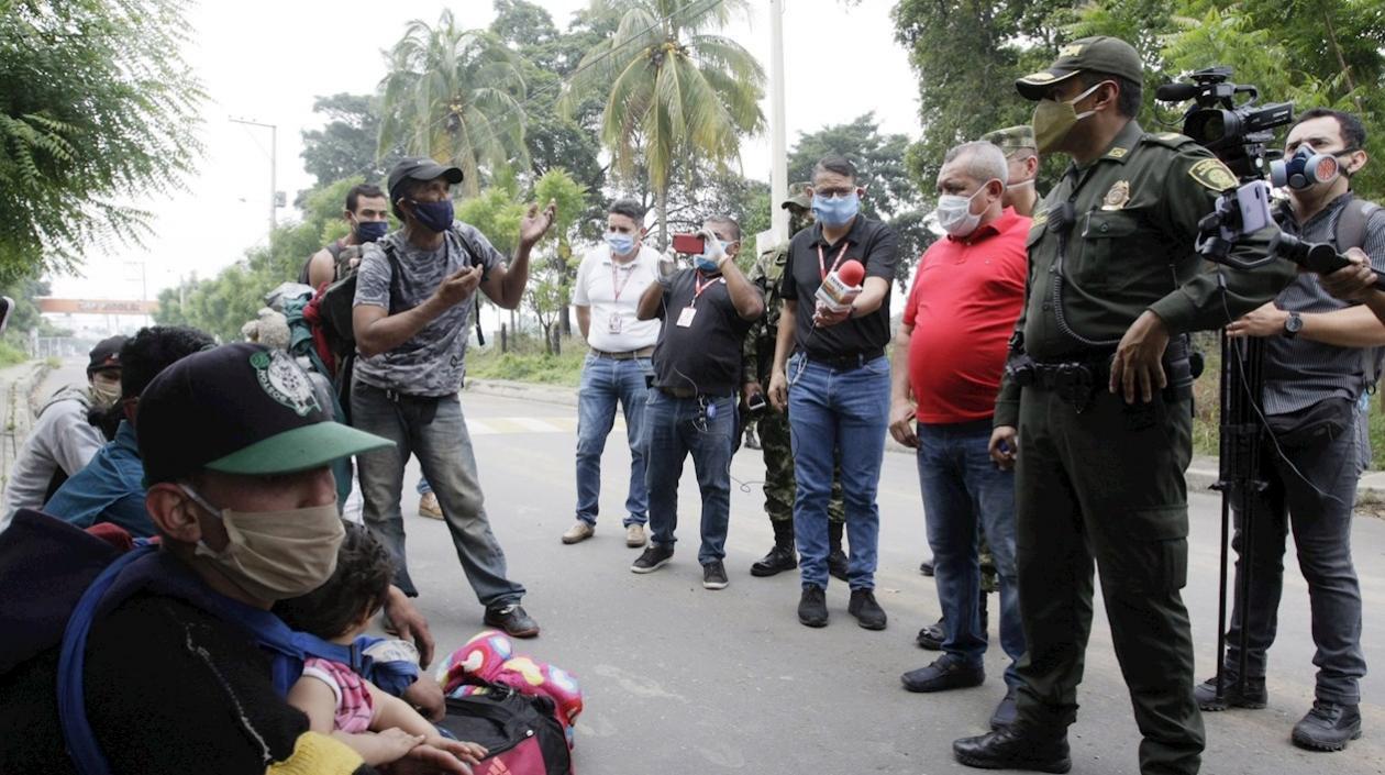 En la zona hacen presencia Policía y Ejército.