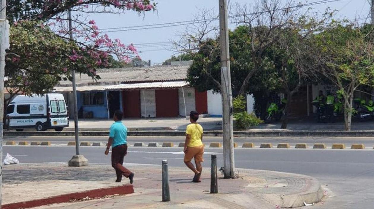 La Policía en el lugar de los hechos.
