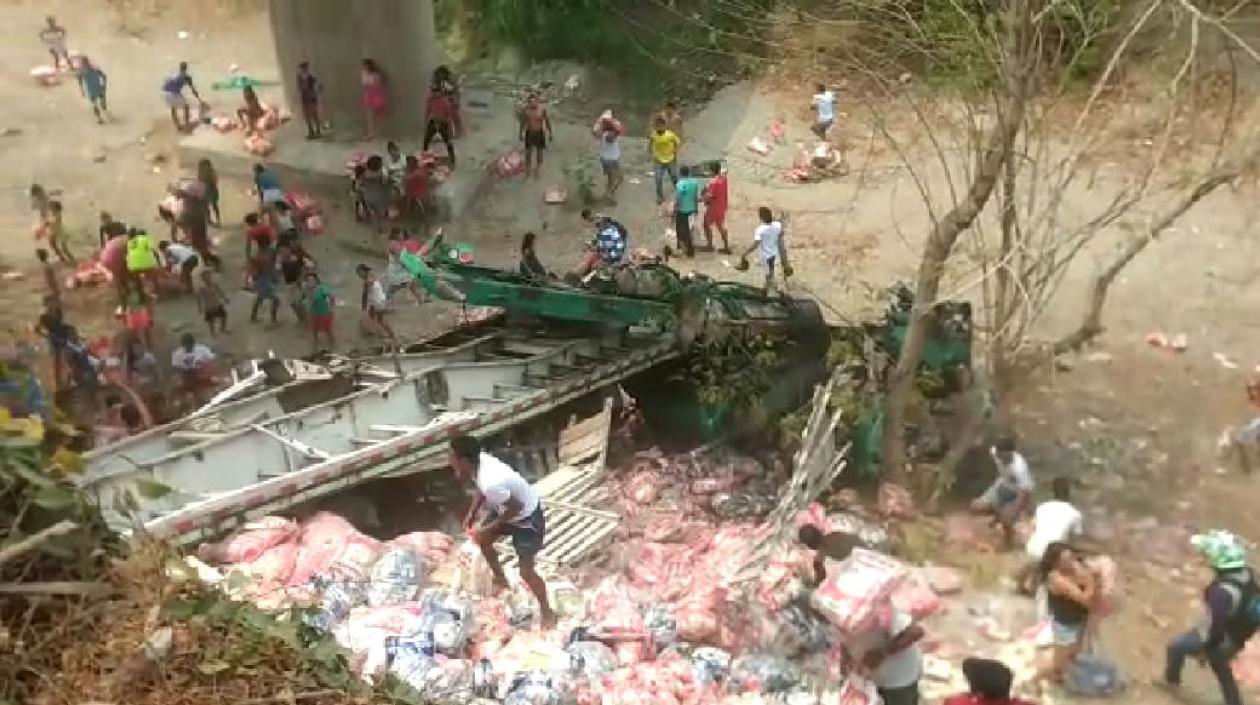 Robo del arroz de la tractomula.