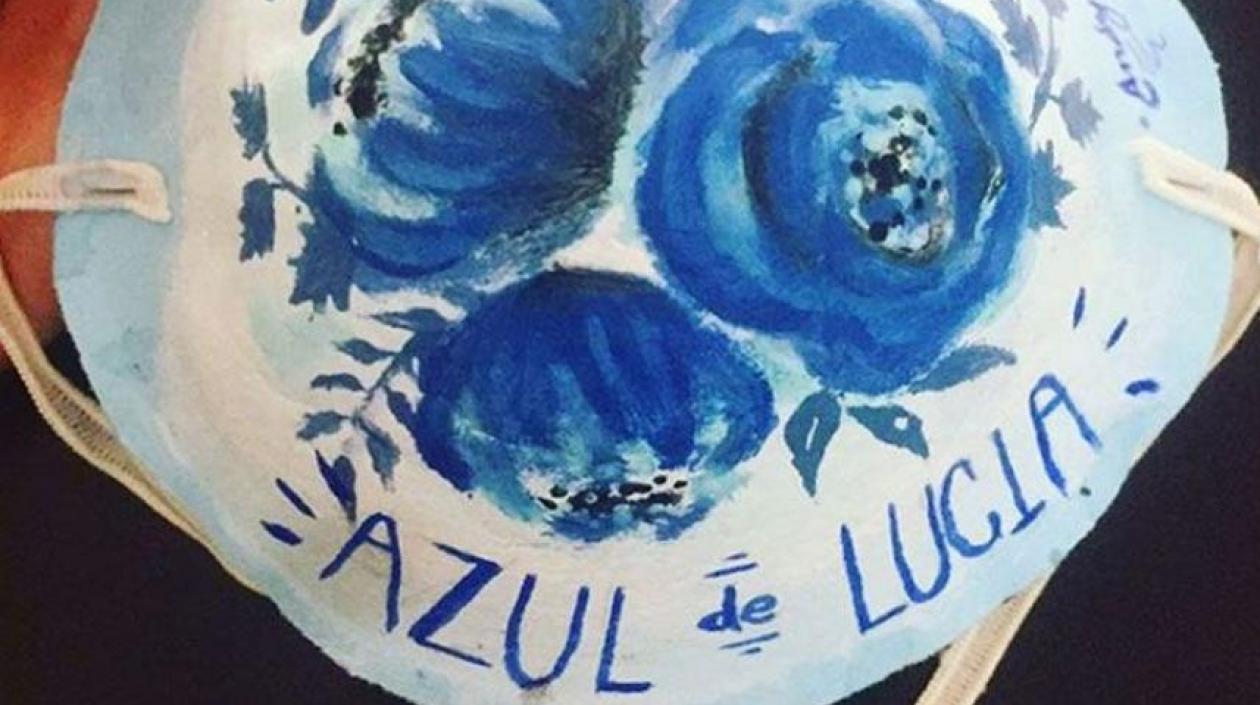 El tapaboca que fabricó el cantante.