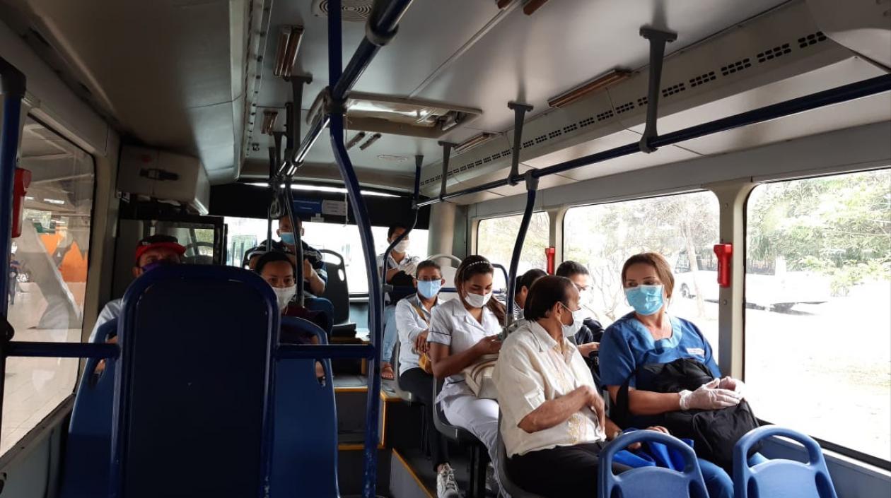 Uso obligatorio de tapabocas desde este lunes en Transmetro.