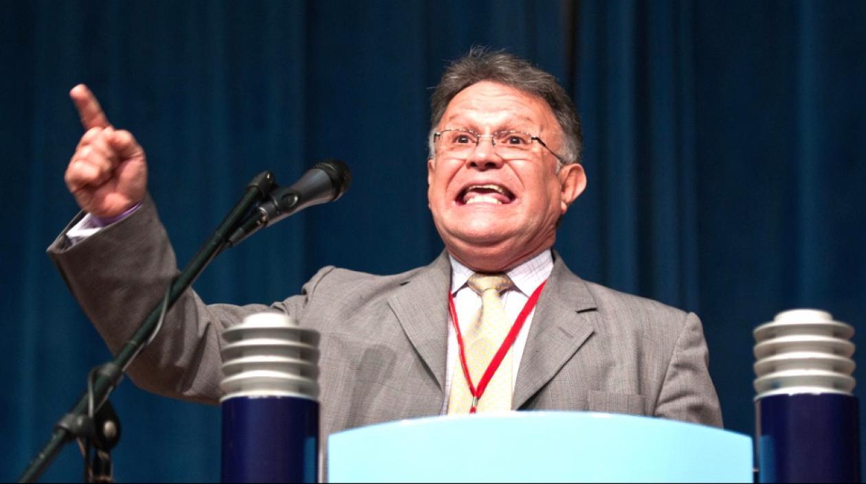 Charles Schultz Navarro.