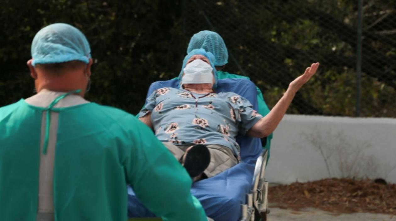 La mujer que se recuperó de la enfermedad.
