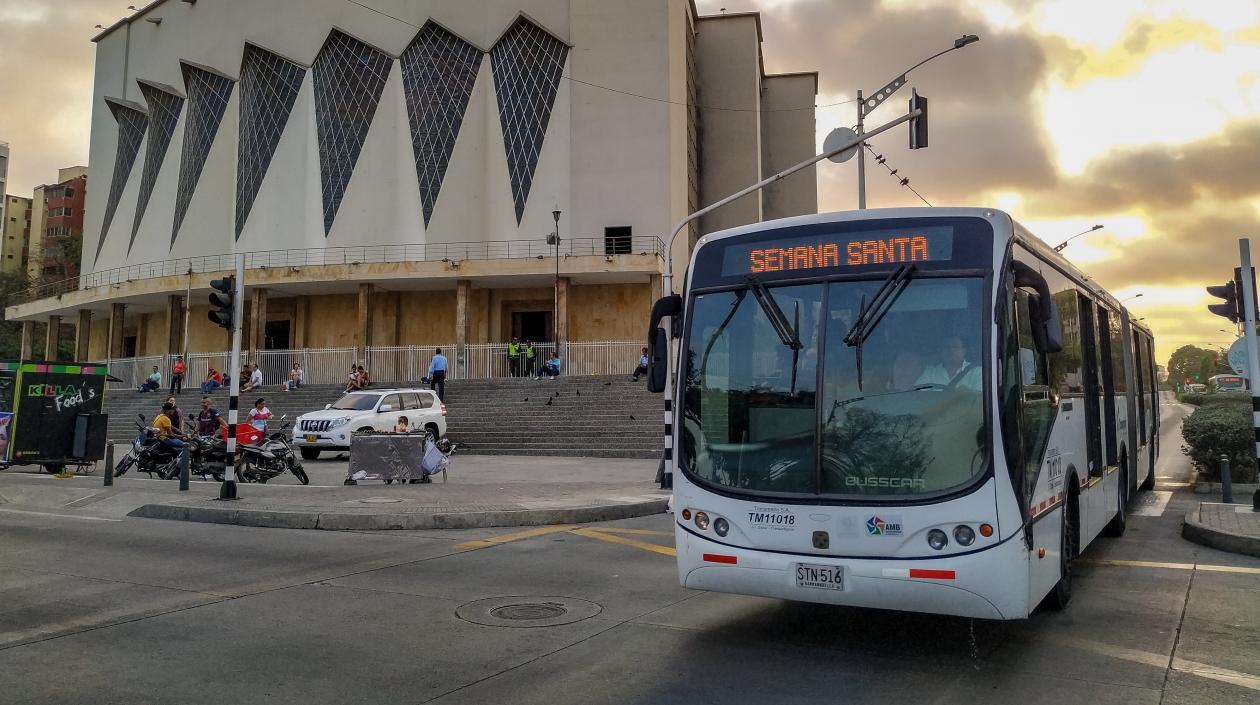 Transmetro en Semana Santa.