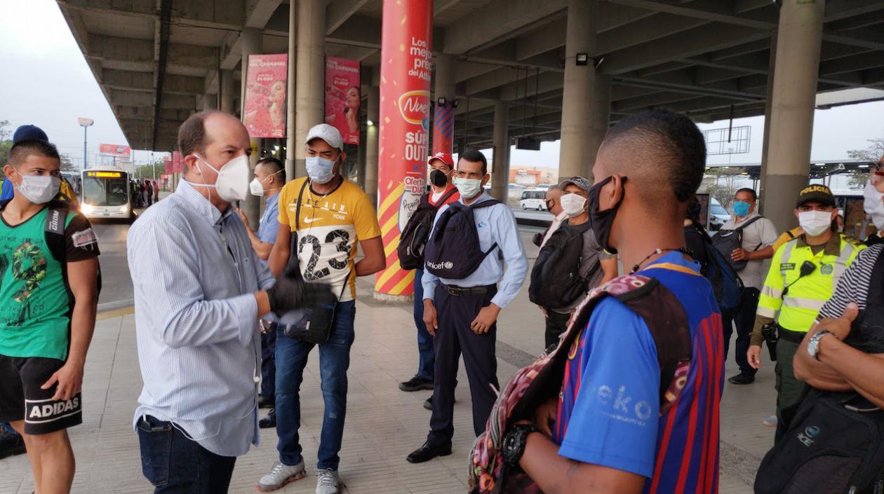 Fernando Isaza estuvo en el Portal de Soledad supervisando la operación.