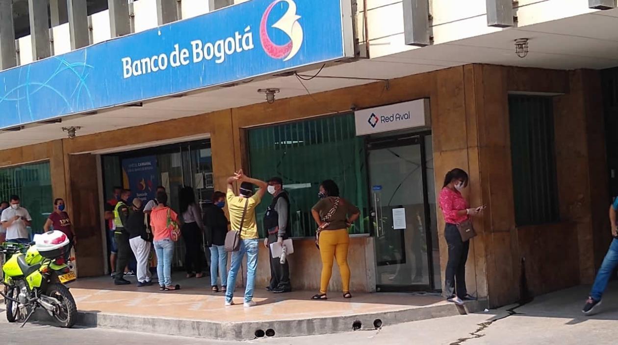 La aplicación del 'pico y cédula' ha permitido un mejor manejo de las filas.