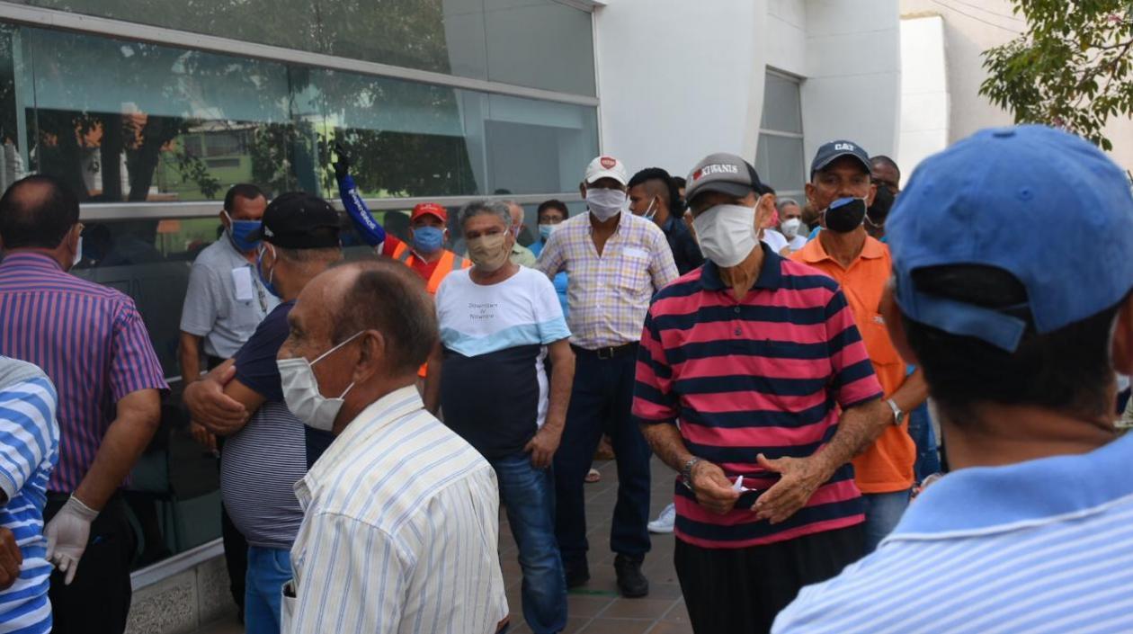 Cifra de fallecidos sube a 127