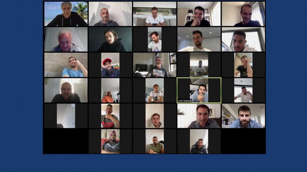 Plantel del Barcelona FC durante la reunión por videoconferencia. 