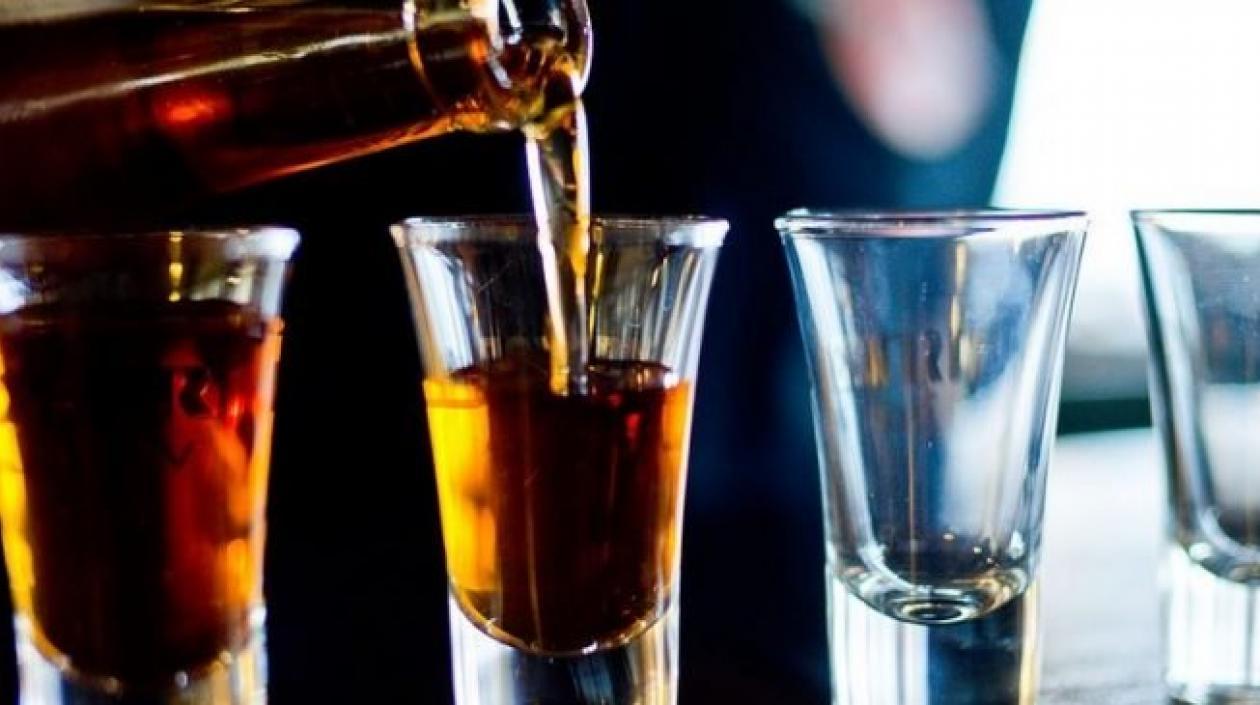 Tomar alcohol no es la mejor opción.