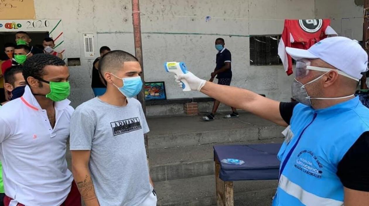 Controles en la Cárcel de Villanvicencio.