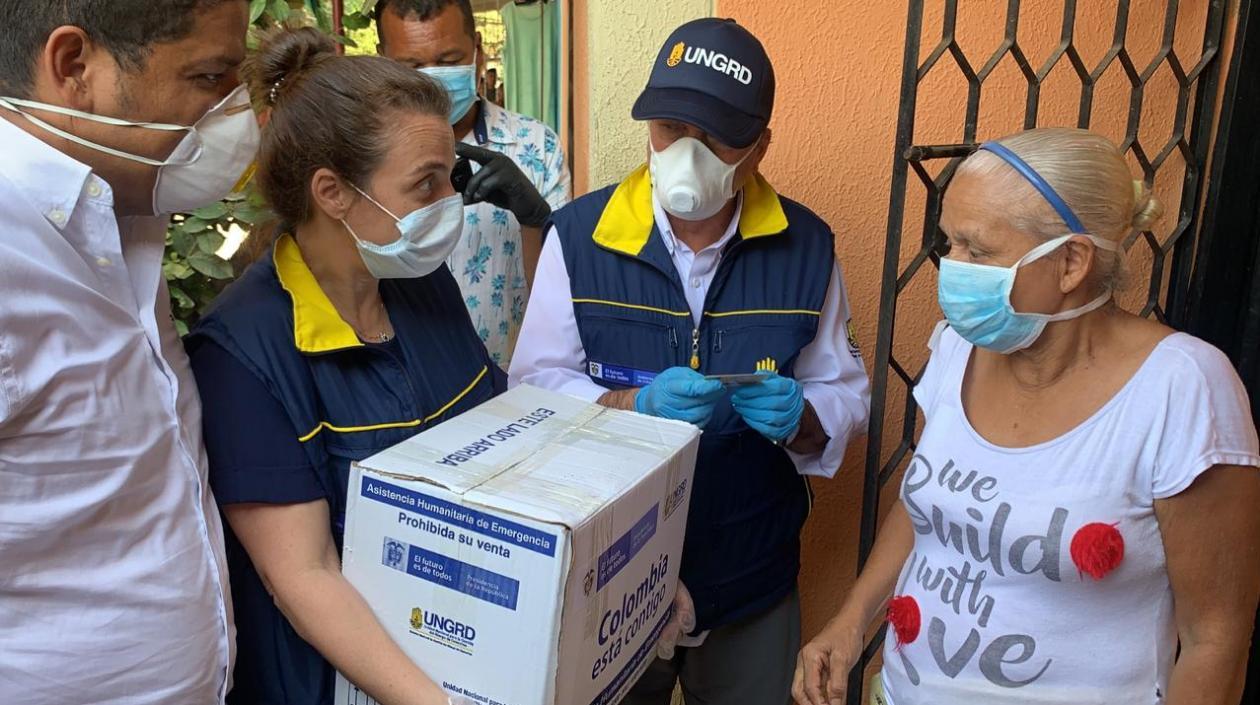 Karen Abudinen, consejera presidencial para las regiones, durante entregas de mercados de Malambo.