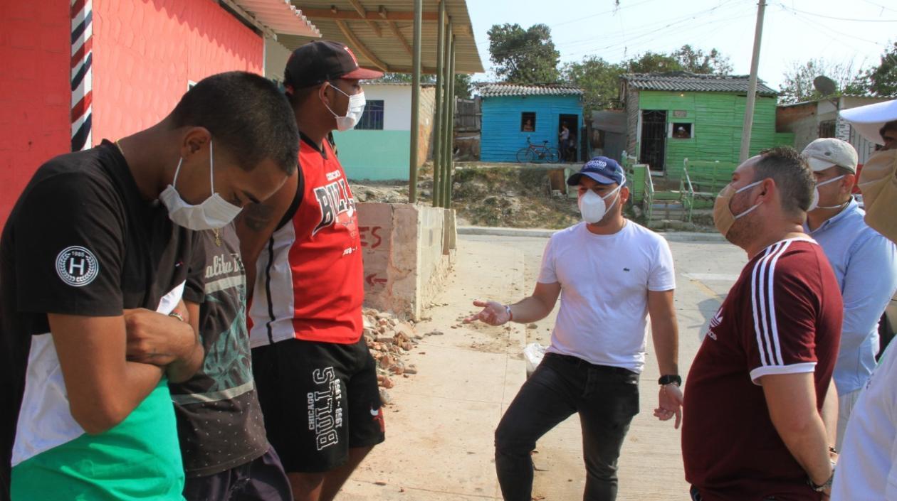 Las autoridades distritales buscando que haya una sana convivencia en los barrios.
