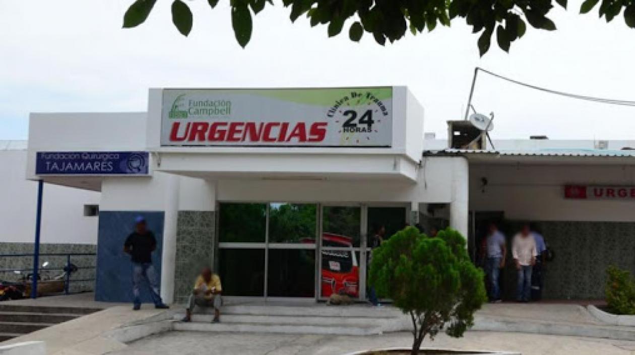 El herido se encuentra internado en la Clínica Campbell.