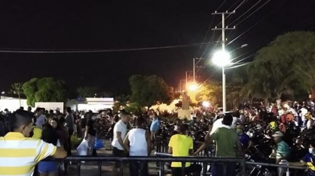 Se desbordó la aglomeración en Fundación, el domingo.