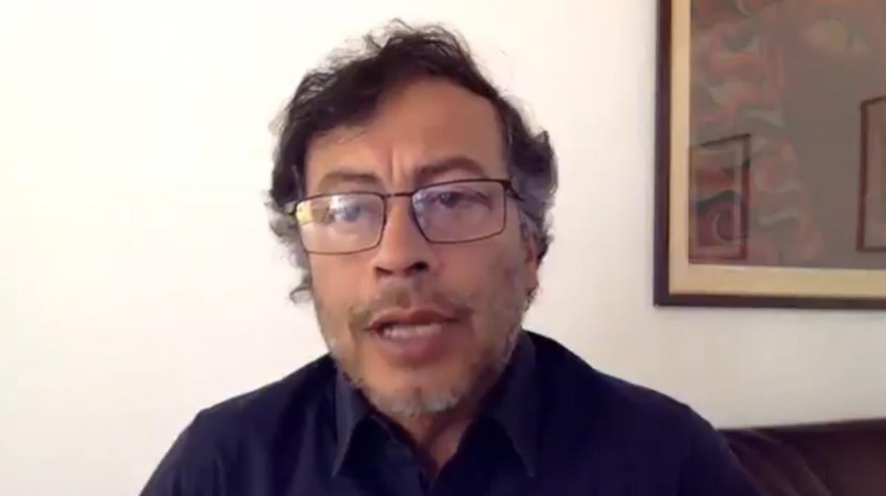 El senador Gustavo Petro.
