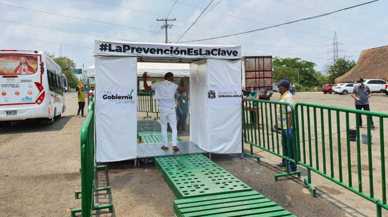 Cámara de desinfección en Sabanalarga.