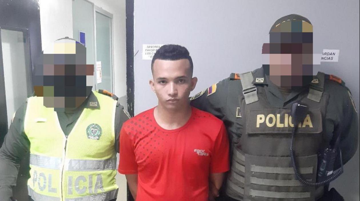 El joven fue capturado y conducido a la URI de la Fiscalía.