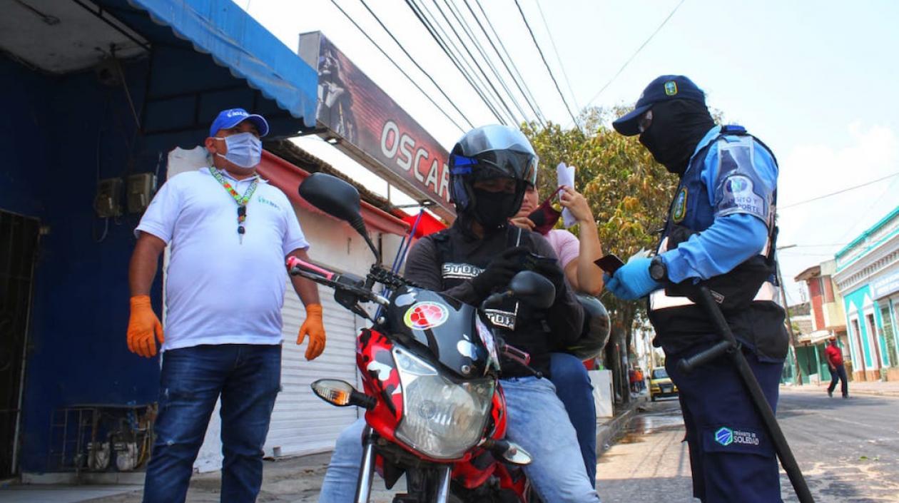 Operativos para controlar la circulación en Soledad.