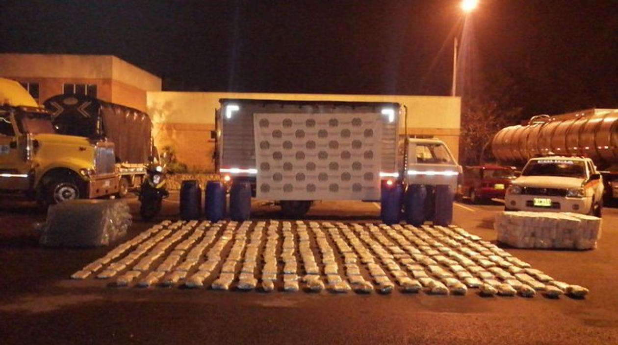 Operativo contra el narcotráfico en una ciudad colombiana.