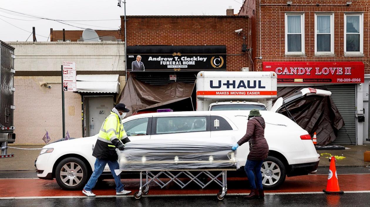  Casa de Funerales Andrew T. Cleckley"
