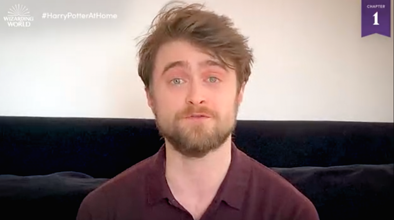 Daniel Radcliffe  leyó el primer capítulo.