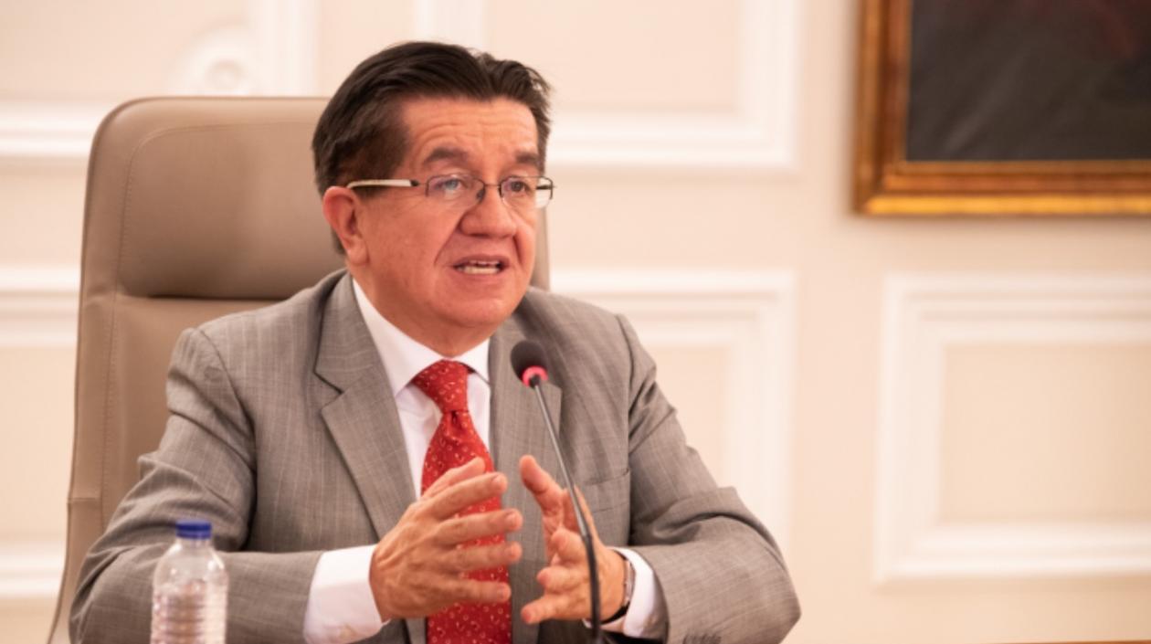 Fernando Ruiz Gómez, ministro de Salud.