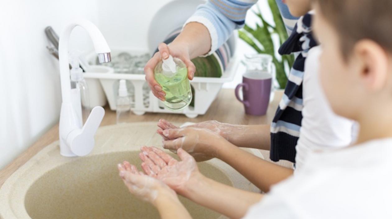 Incentivar a los niños en el lavado de manos es importante en medio de la pandemia.