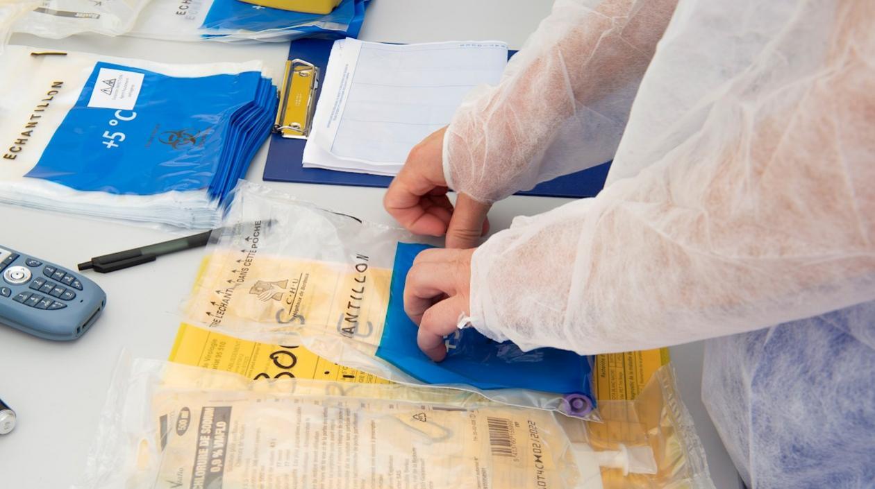   Las cifras suponen un aumento diario de más de 80.000 contagios y de 6.000 muertes.