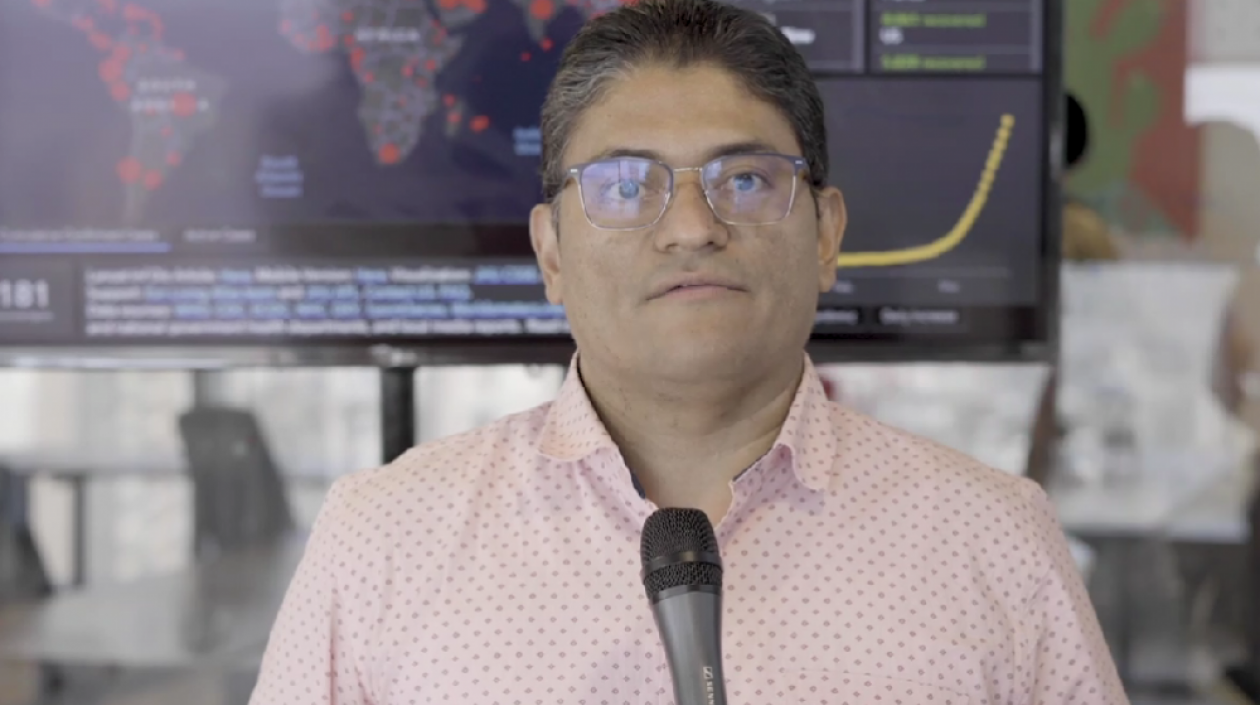 El secretario de Salud, Humberto Mendoza.