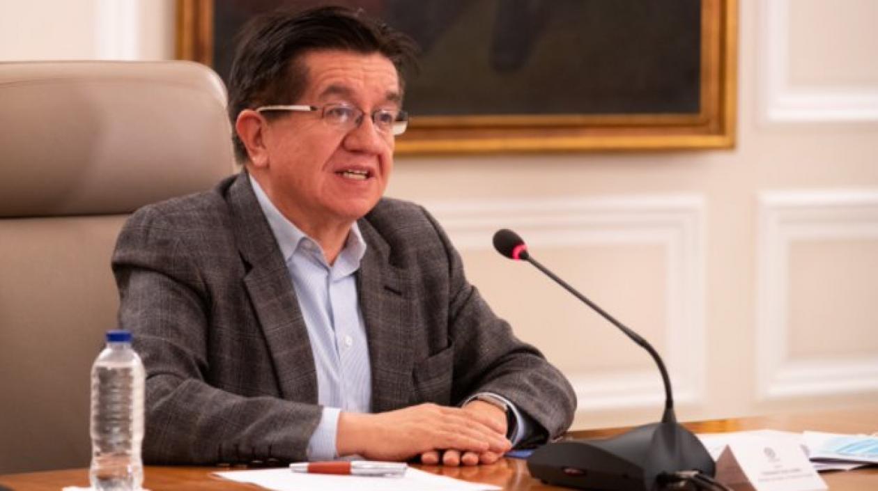 Fernando Ruiz, ministro de Salud.