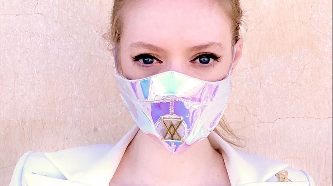 Subastan mascarilla diseño de Yvan Andreu en favor de Asociación Nacional de Personas con Epilepsia.