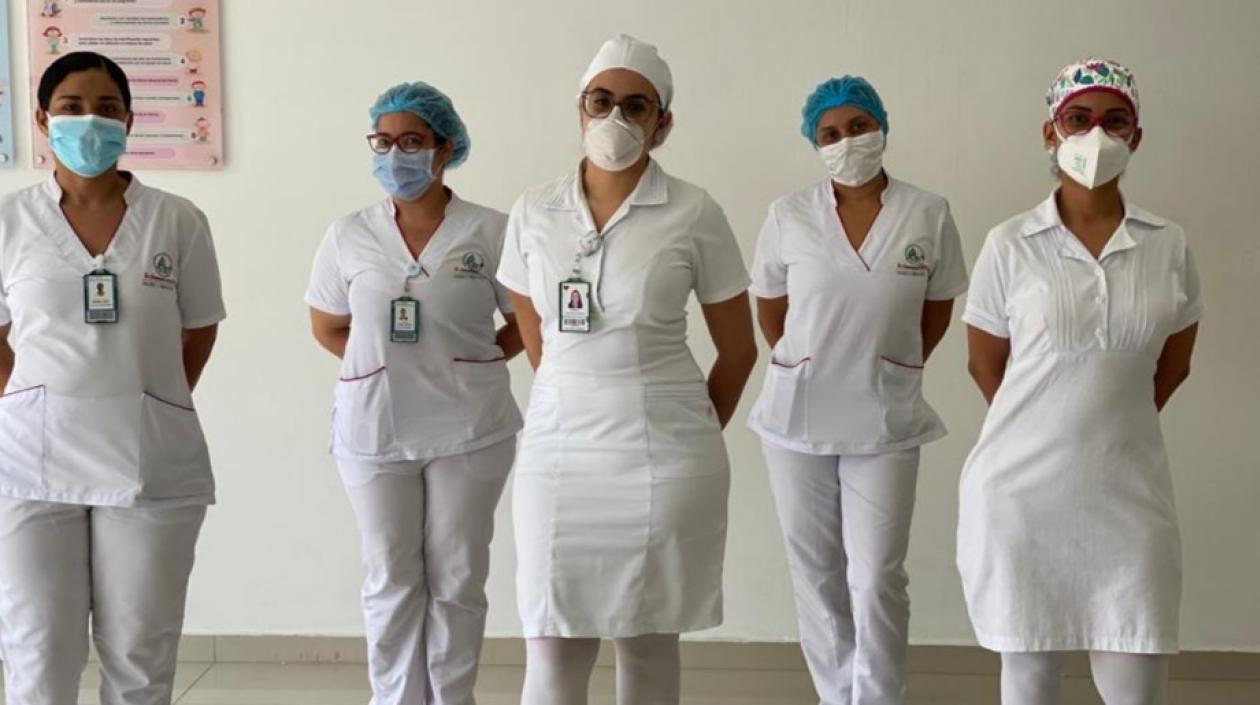 Yurith Becerra, Angie López, Daniela Avendaño, Liseth Camargo, Daniela Pacheco, enfermeras.
