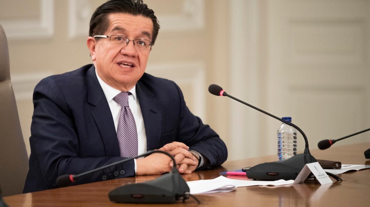 Fernando Ruiz, ministro de Salud.