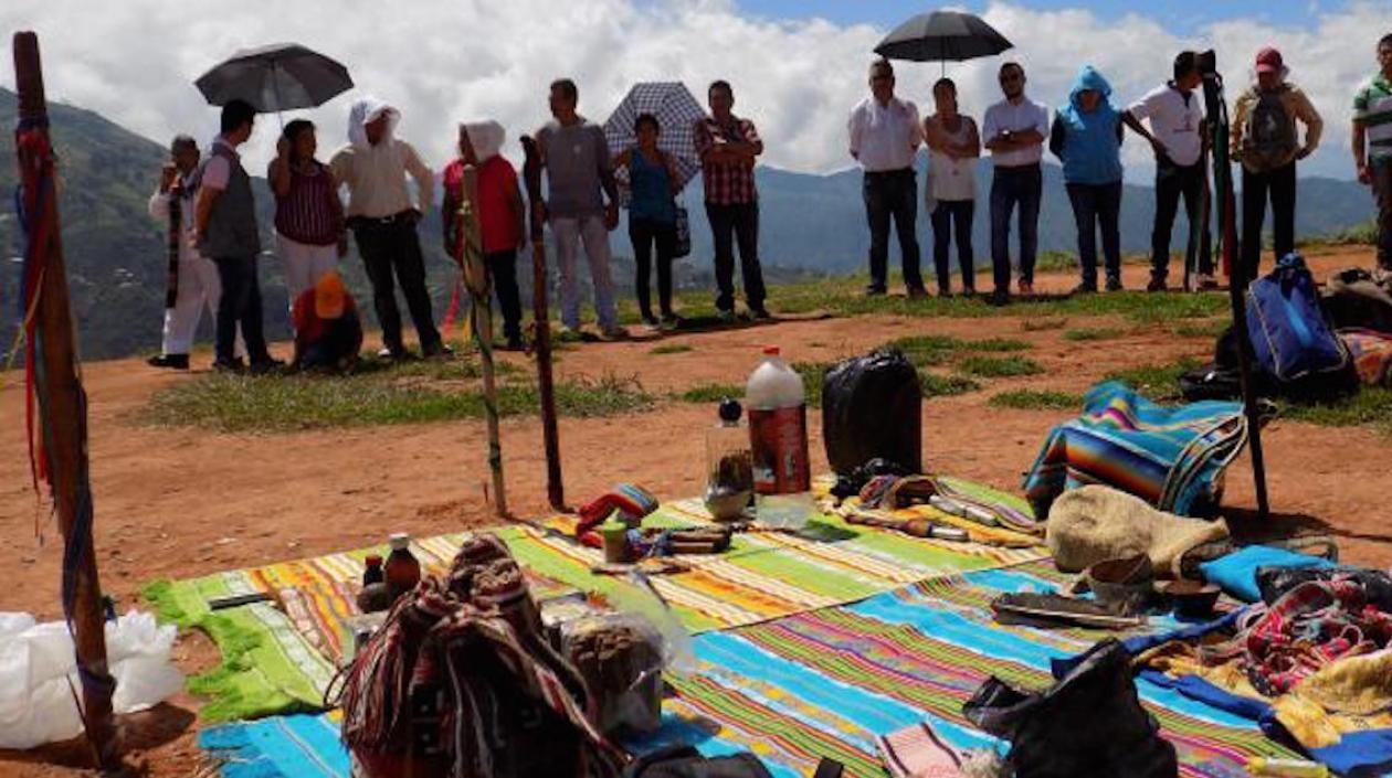 En la zona en donde se asienta el resguardo San Lorenzo hicieron presencia las FARC, el ELN y las AUC.