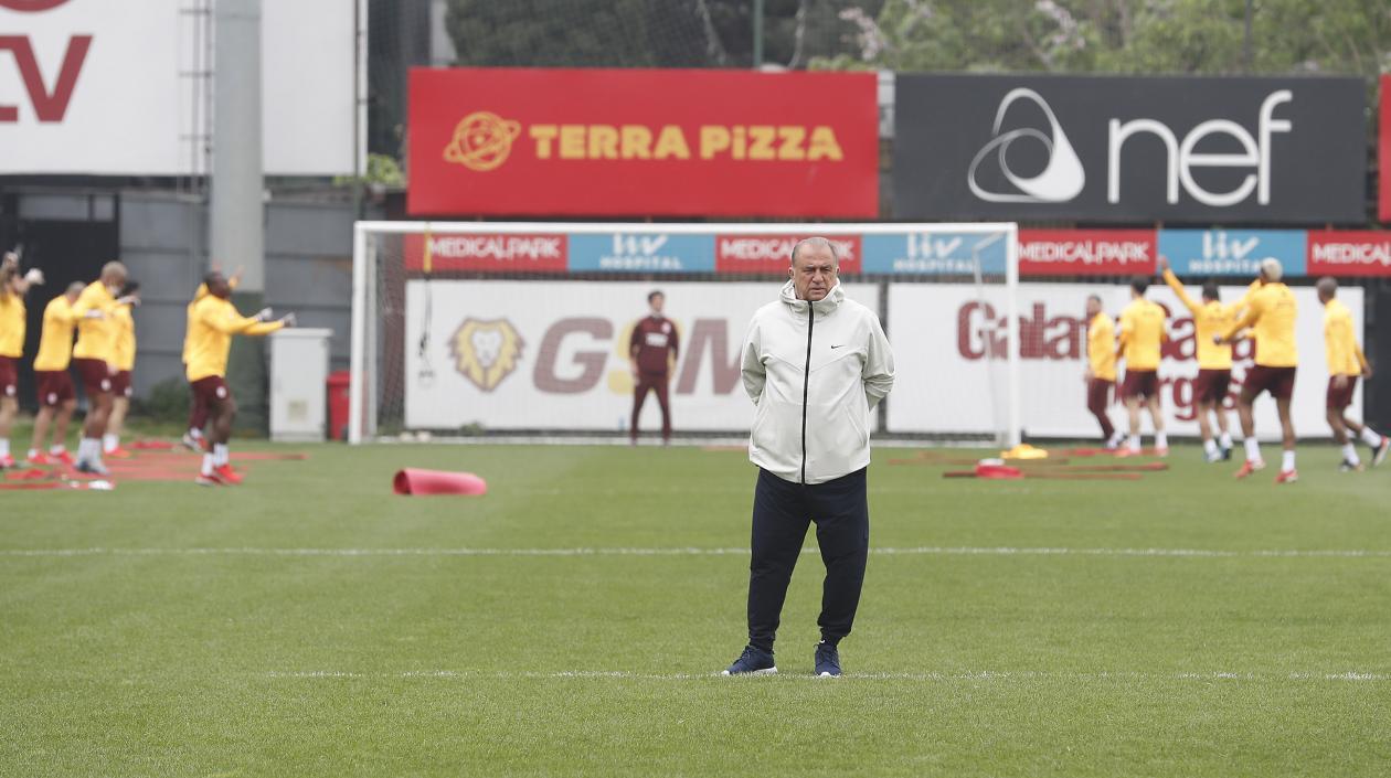 Fue detectado un caso de coronavirus en el cuerpo técnico del Galatasaray. 