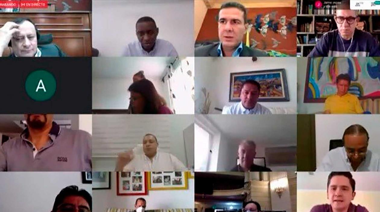 Imágenes de la sesión de la Cámara.