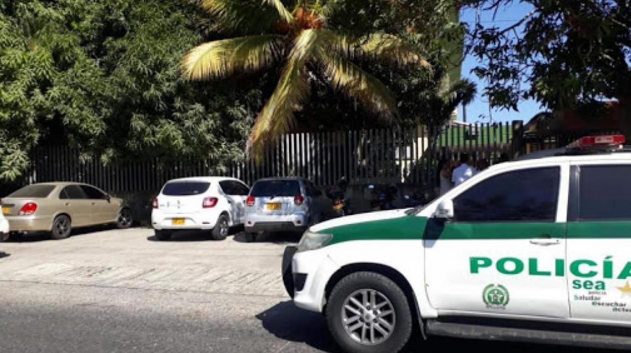 El cadáver de la mujer fue llevado a Medicina Legal.