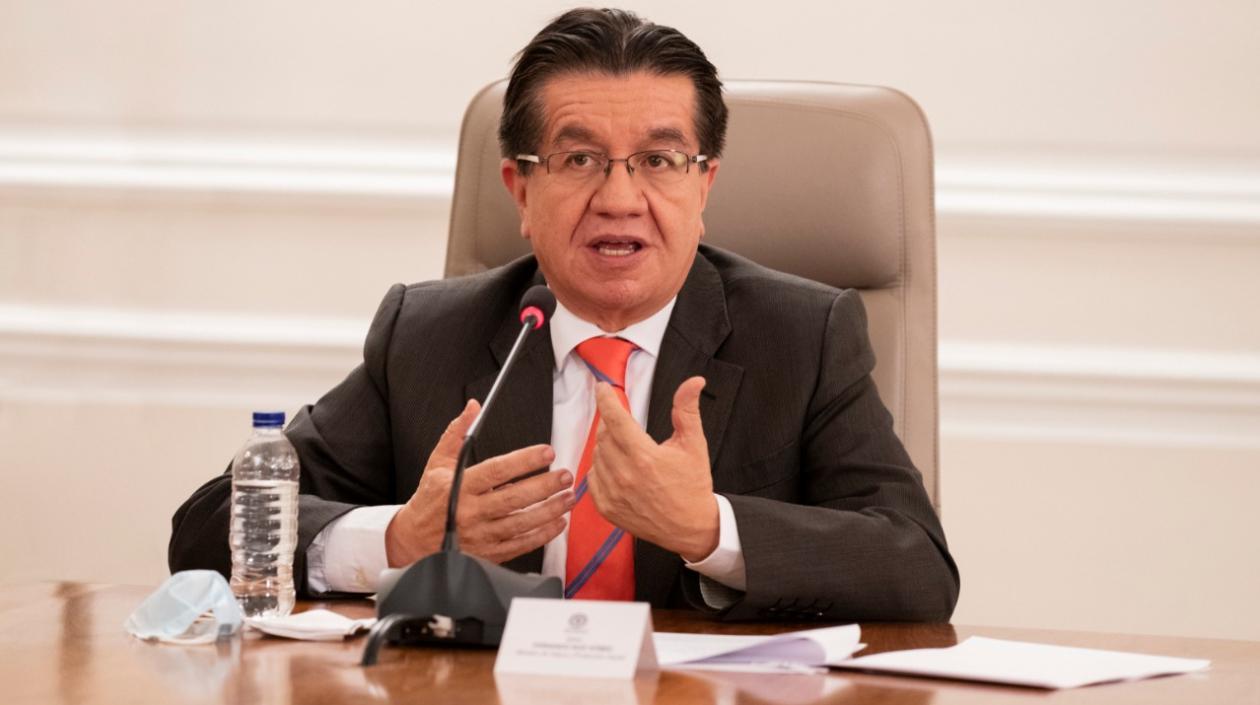 El Ministro de Salud, Fernando Ruiz.
