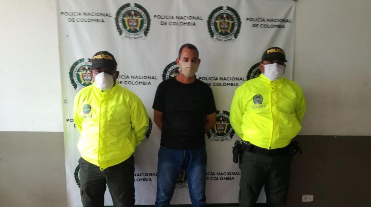 El hombre fue capturado por la Policía.
