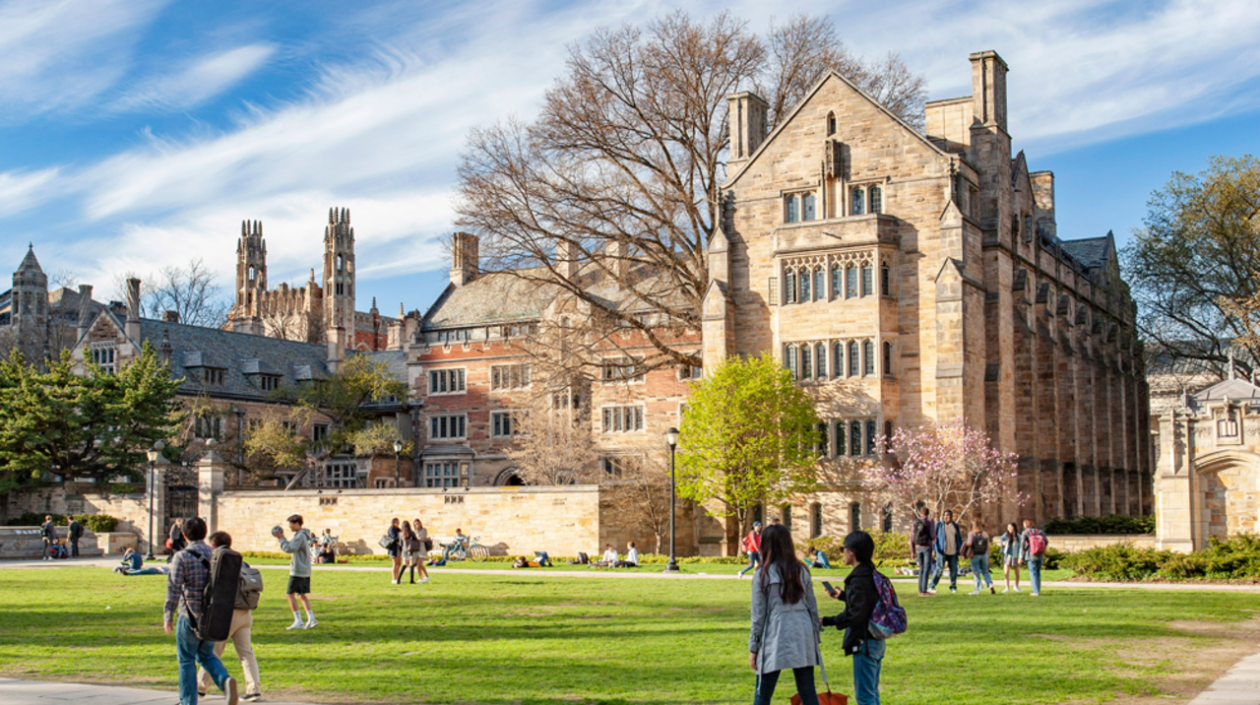 Universidad de Yale.