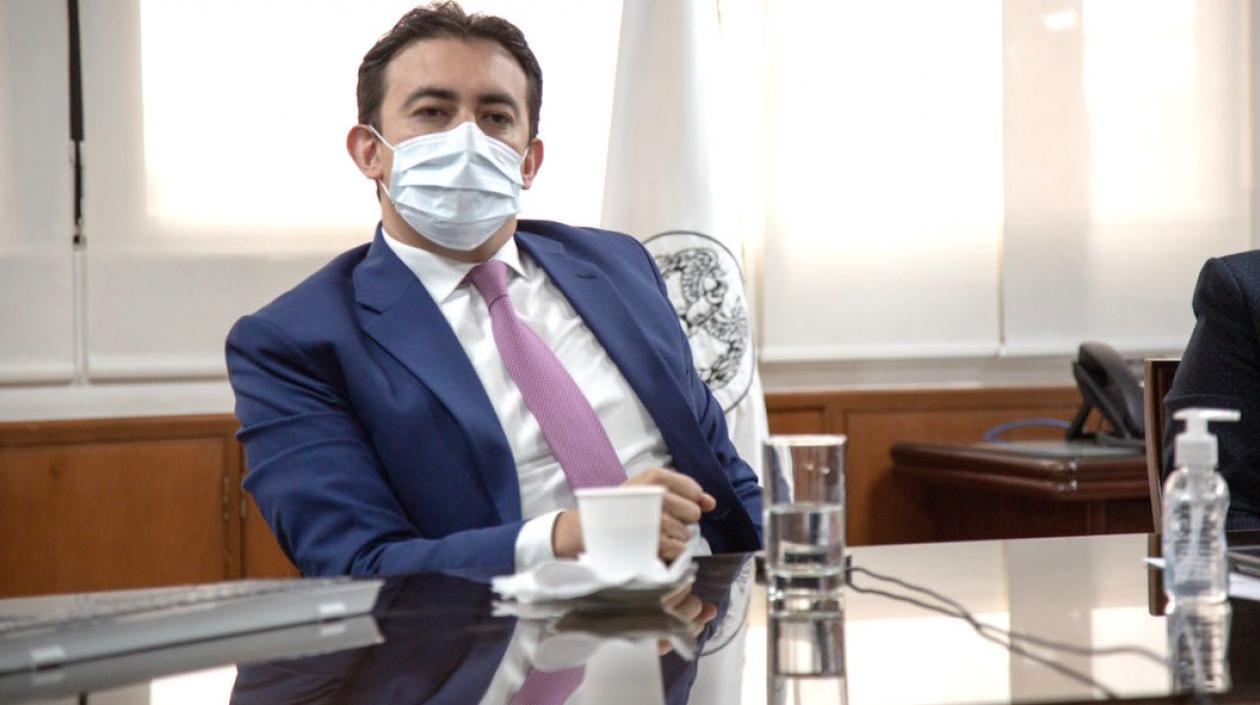 Alexander Vega, Registrador Nacional.