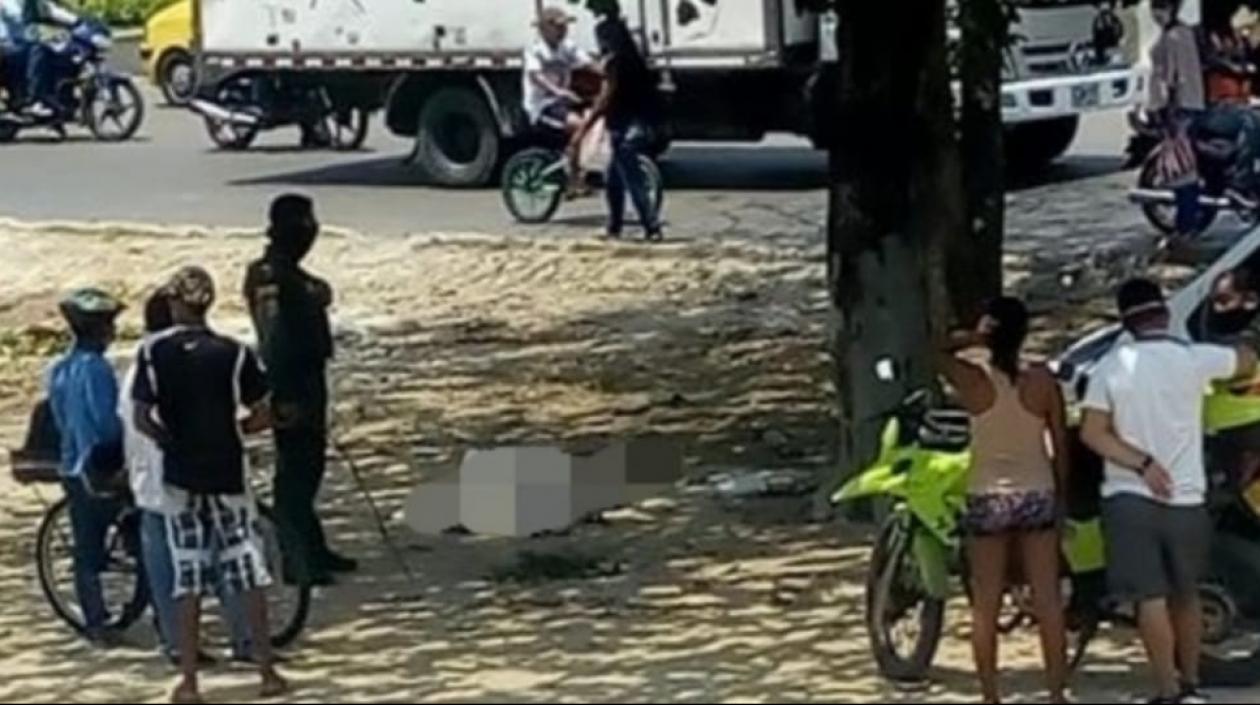 Lugar donde se desplomó el anciano.