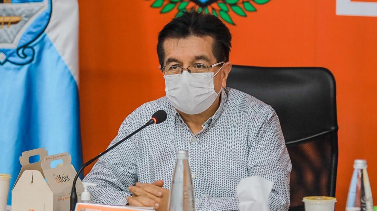 El Ministro de Salud, Fernando Ruiz.