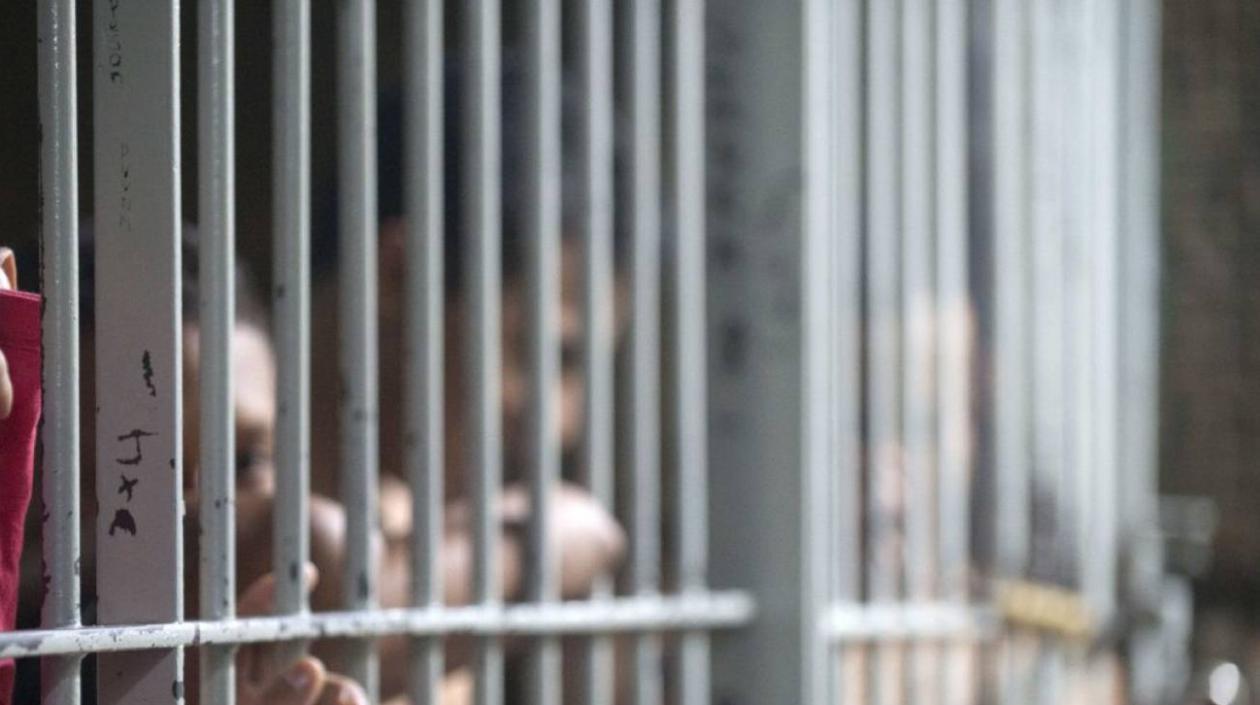 El hombre fue asegurado en centro carcelario.