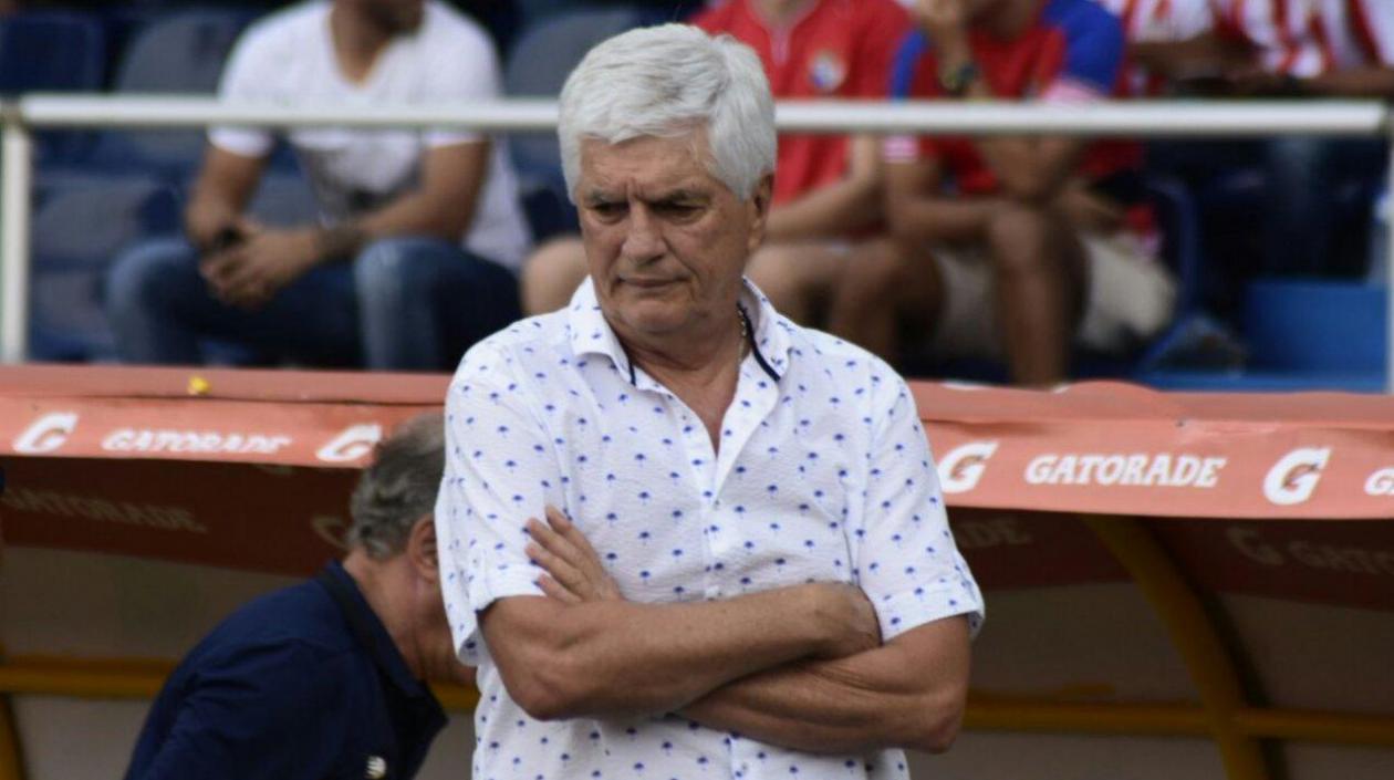 El técnico de Junior, Julio Comesaña.